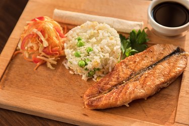 Grilled salmon with rice