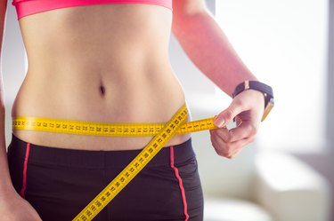 4 weight loss signs beyond the scale, according to an expert