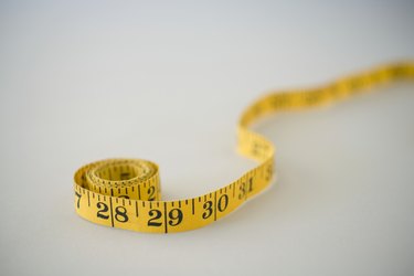 The Standard Waist & Hip Measurements Based on Height & Weight