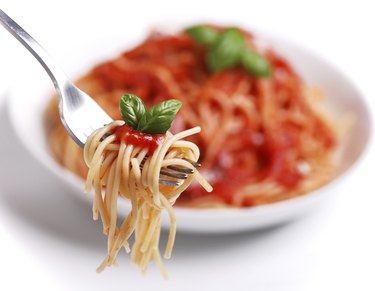 spaghetti with tomato sauce