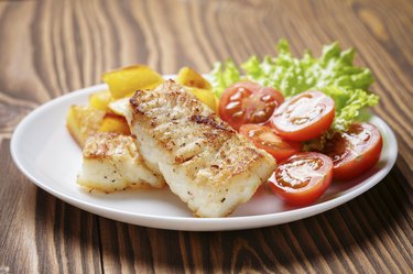 roasted codfish fillet with vegetables on ketosis diet