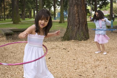 girls hula hooping