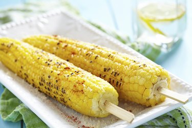 Grilled corn cobs