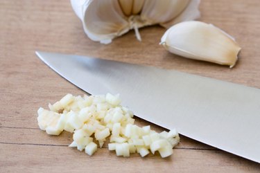 Gehackter Knoblauch - Chopped Garlic