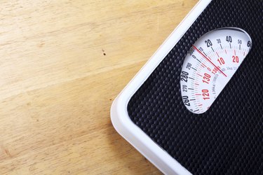 Analog weight scale