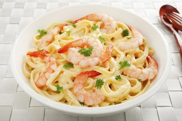 Pasta Fettucine Alfredo  with Shrimp or Prawns