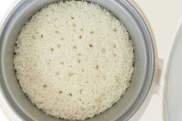 Stream rice in electric rice cooker