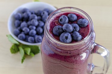 Blueberry and Blackberry smoothie shakes