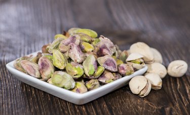 pistachios pistachio kernels livestrong