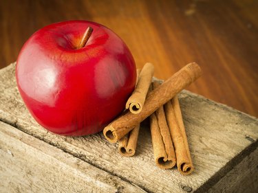 Apples and Cinnamon