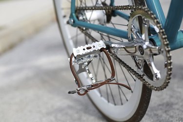 Bicycle detail of chain and pedal