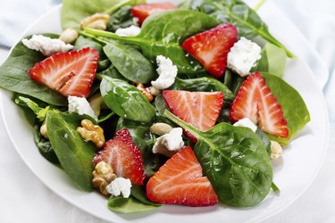 salad with strawberry