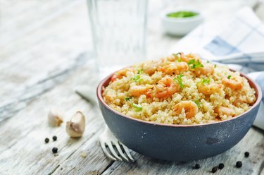 quinoa with shrimp and parsley