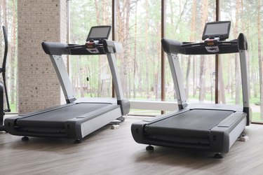 Putting treadmill best sale in garage