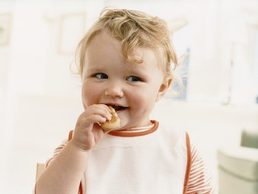 幼儿进食