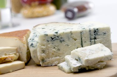 What Are The Health Benefits Of Blue Cheese? | Livestrong.com