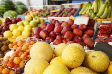Fruits mûrs frais au marché