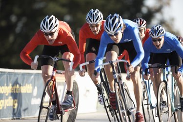 What to Eat Before a Bicycle Race