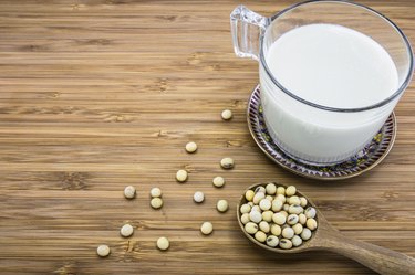 Soymilk from soybeans