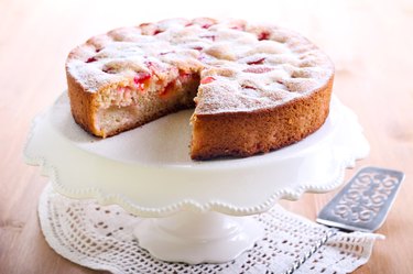 Plum sponge cake