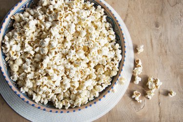 Popcorn in the bowl