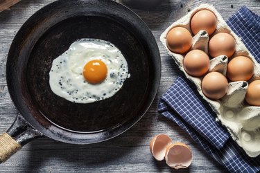 Preparing for frying eggs on a pan