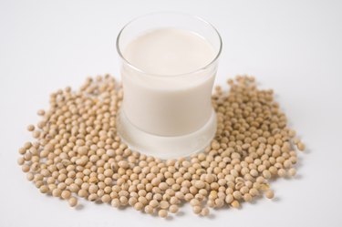 Soy Bean Milk and Soybeans