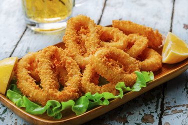 fried squid rings breaded with lemon