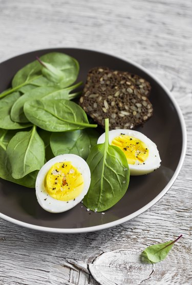 healthy snack - fresh spinach and  egg