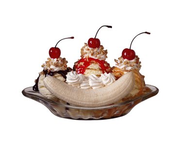 How Many Calories Are in a Banana Split? | Livestrong.com