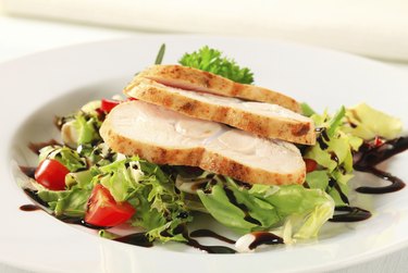 Chicken breast with green salad