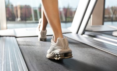 Woan on treadmill