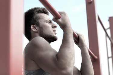  Muscular Analysis of Pull-ups and Chin-ups