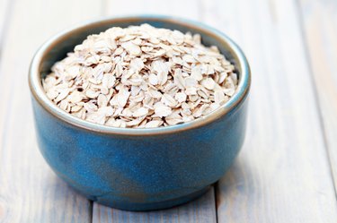 How Does Oatmeal Help Burn Fat? | Livestrong.com