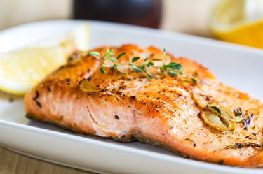 Grilled Salmon with garlic and herb