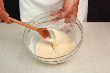 Making Yeast Sweet Roll Bun