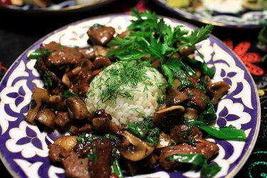 Roast veal with mushrooms