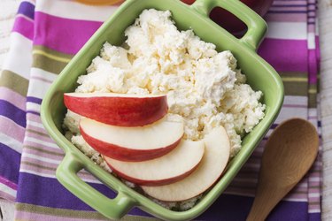 Cottage cheese in bowl