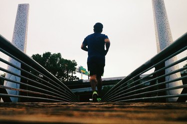 Pounding the pavement powers up the brain.