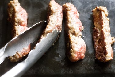 How To Safely Cook Pork Sausage | Livestrong.com