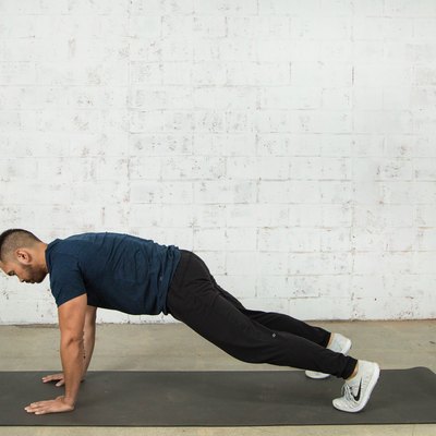 Mike Donavanik demonstrates proper burpee form
