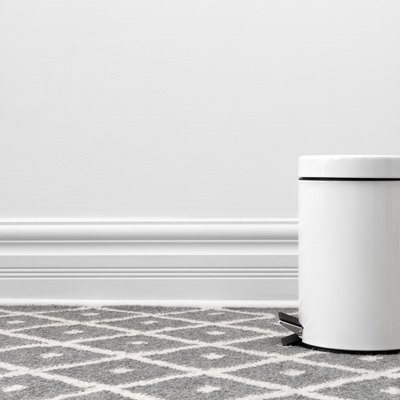 White trash can