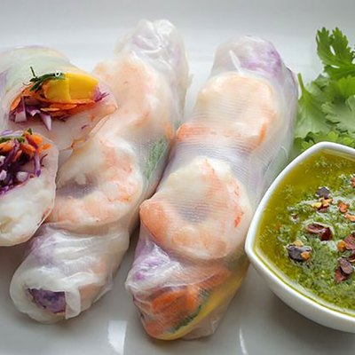 shrimp and mango spring rolls