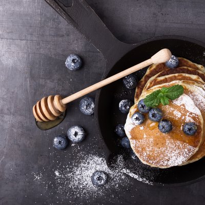 Messthetics. Blueberry pancakes, healthy brunch