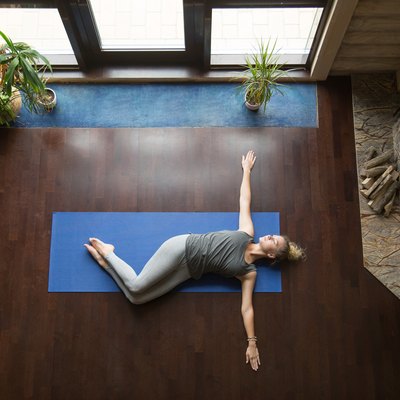 Yoga at home: Belly Twist Pose