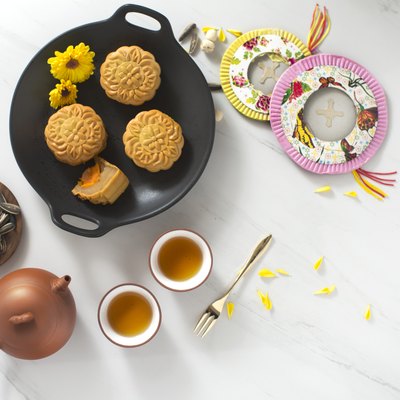 Mid autumn festival food and drink.