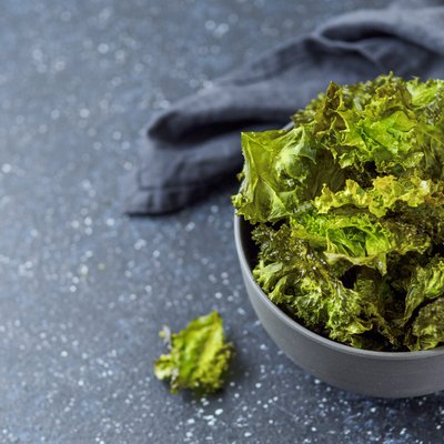Kale Chips ready-to-eat, copy space left