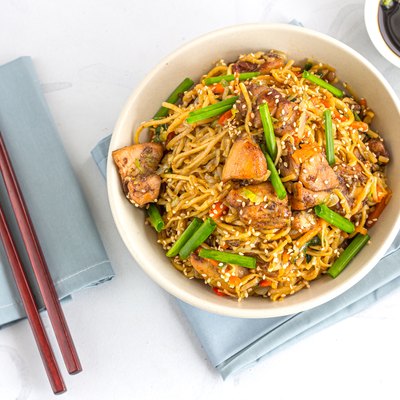 Stir-Fried Noodles with Chicken and Vegetables