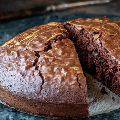 marble cake swirl in chocolate and vanilla