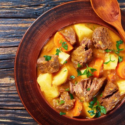 How to thicken stew in a clay bowl